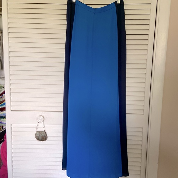 BCBG Two Tone Blue Maxi Skirt. GORGEOUS! 💎💙 - Picture 2 of 6